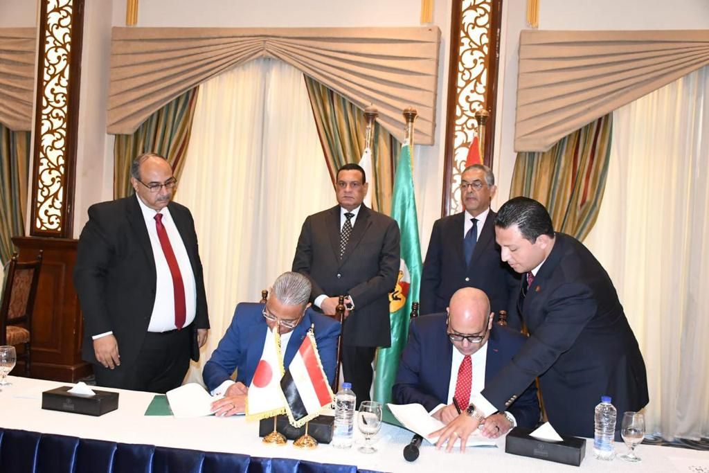 وزير التنمية المحلية يشهد توقيع محافظ الفيوم وشركة �يازاكي� اليابانية