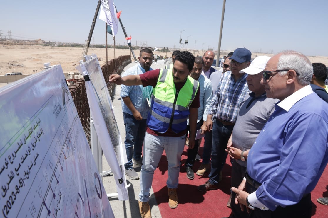 وزير النقل يتفقد مشروع تطوير الطريق الدائري