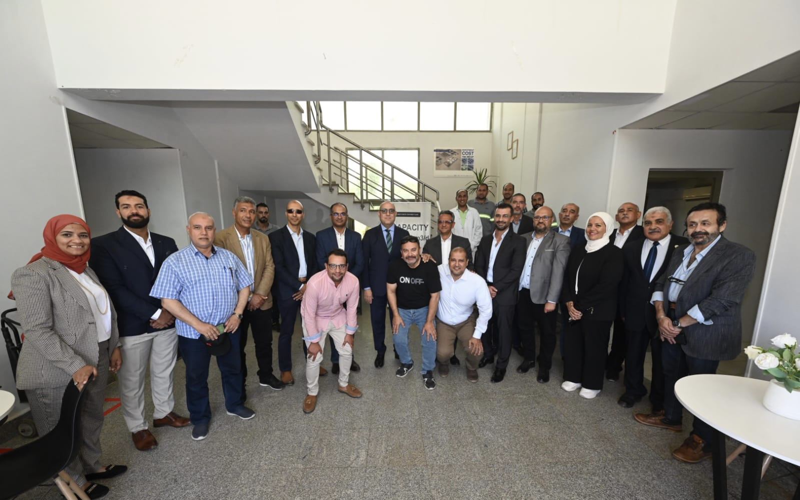 وزير الإسكان يتفقد محطة معالجة الصرف الصحي