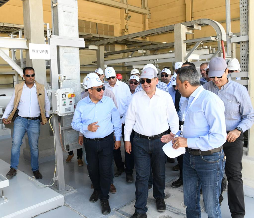 وزير البترول يفتتح محطة الطاقة الشمسية بميناء الحمراء بالعلمين الجديدة
