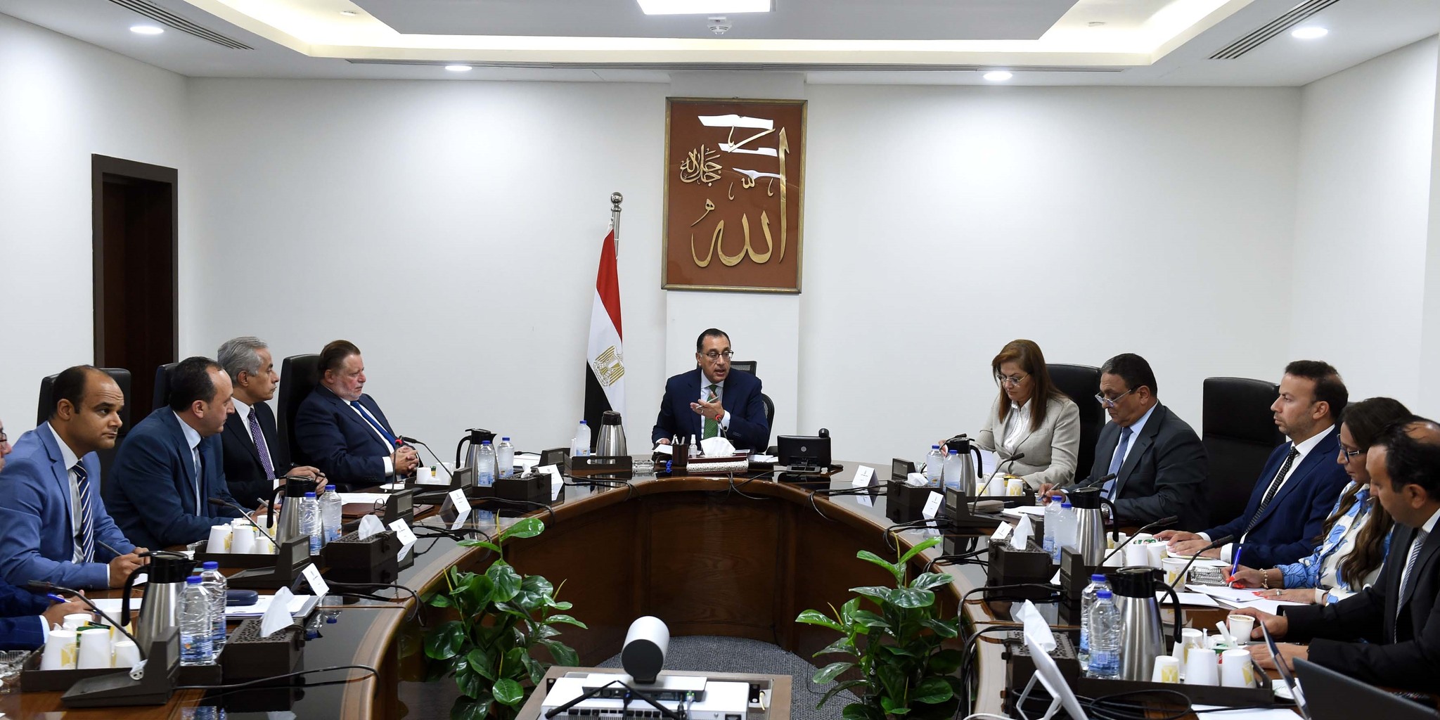 رئيس الوزراء يتابع ما يتم منحه من تيسيرات ومحفزات للمصريين بالخارج