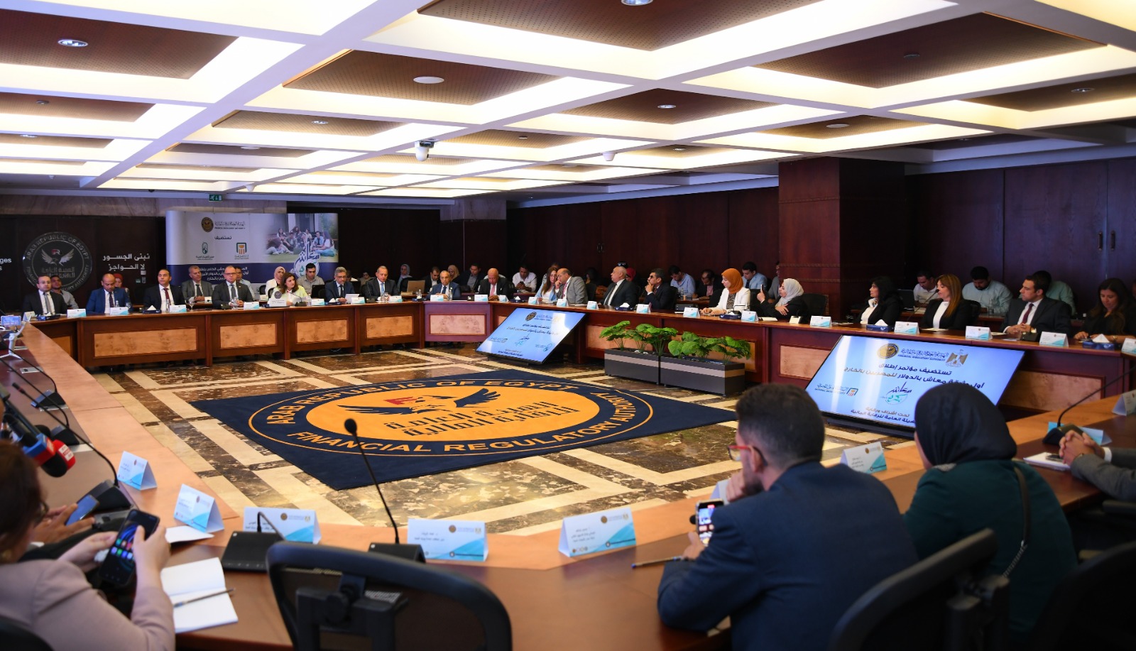 إطلاق أول وثيقة معاش بالدولار للمصريين بالخارج