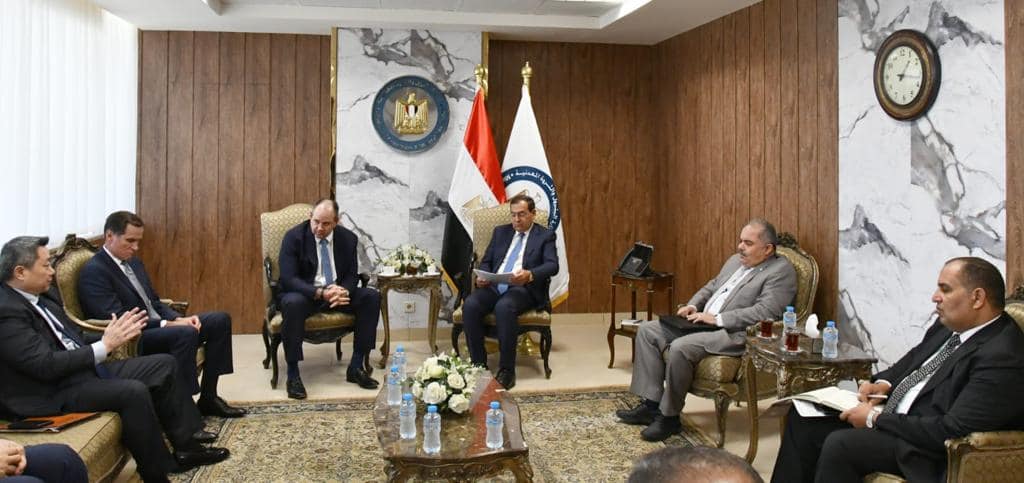 وزير البترول فى اجتماع مع الرئيس التنفيذي لشركة أباتشي العالمية