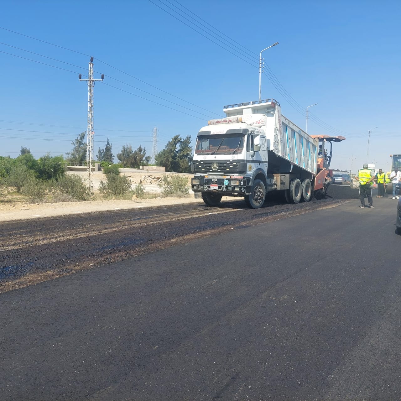 وزير النقل يتفقد مشروع إعادة تأهيل وتطوير خط السكة الحديد