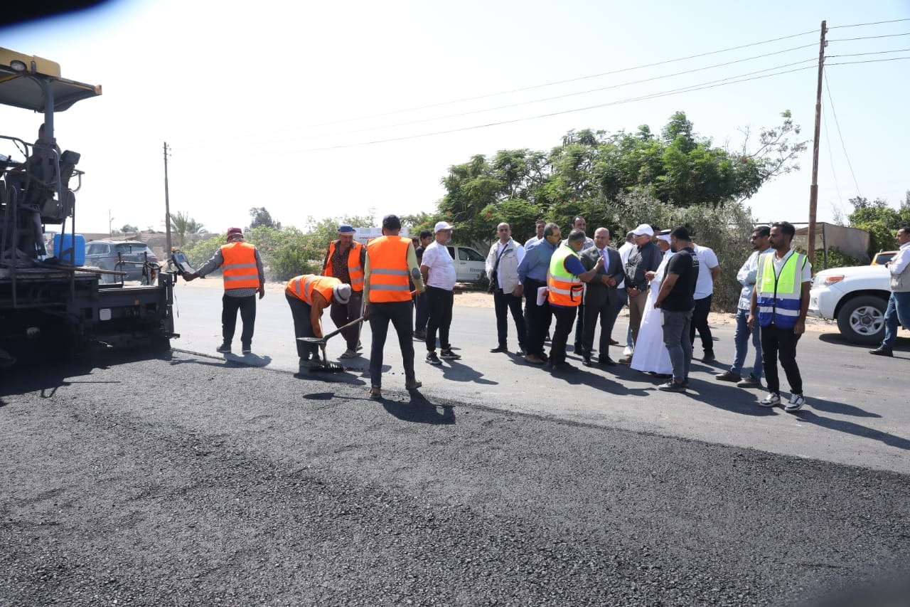وزير النقل يتفقد مشروع إعادة تأهيل وتطوير خط السكة الحديد