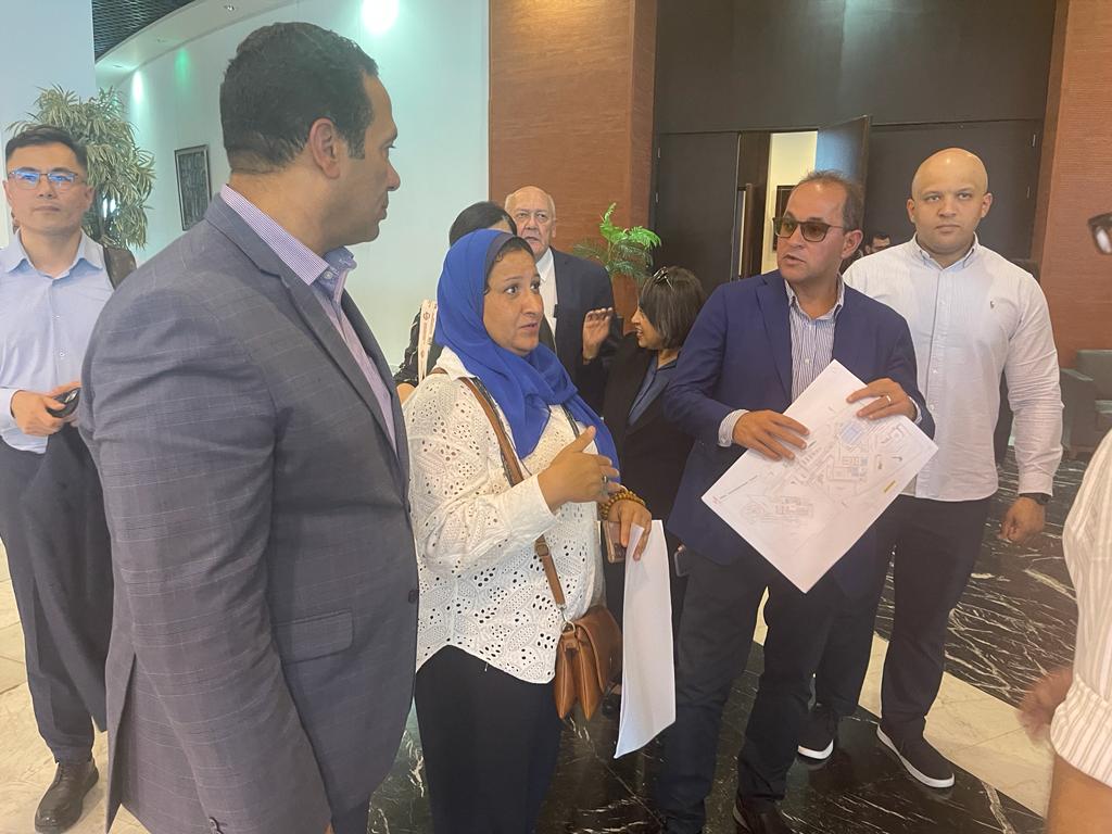 أحمد كجوك نائب وزير المالية والوفد المرافق له زيارته الميدانية إلى شرم الشيخ