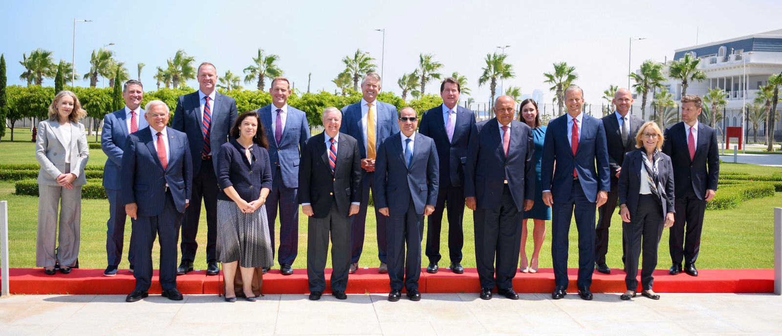 السيسي يستقبل وفدًا من الحزبين الديمقراطي والجمهوري