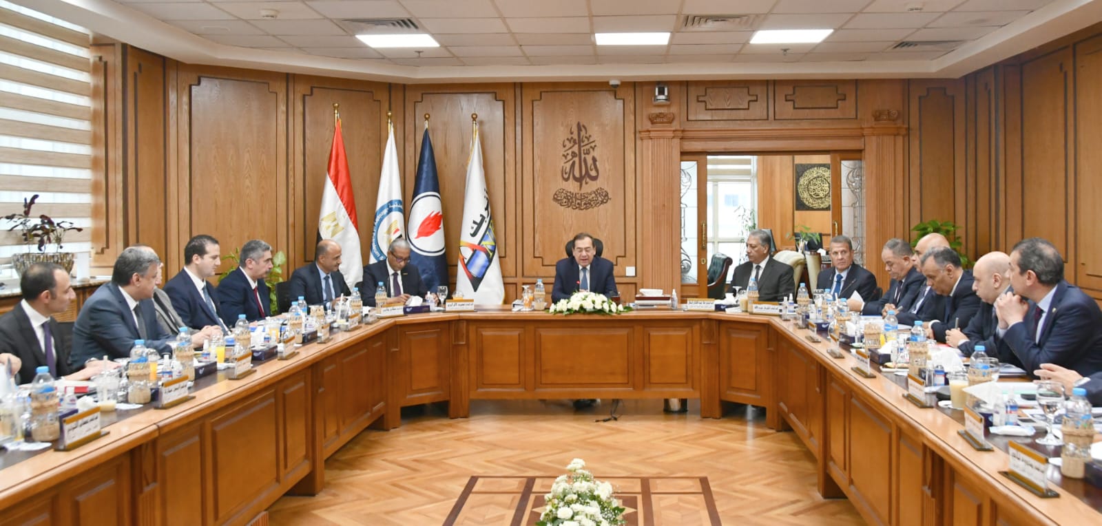 وزير البترول يتفقد شركة الأسكندرية الوطنية للتكرير