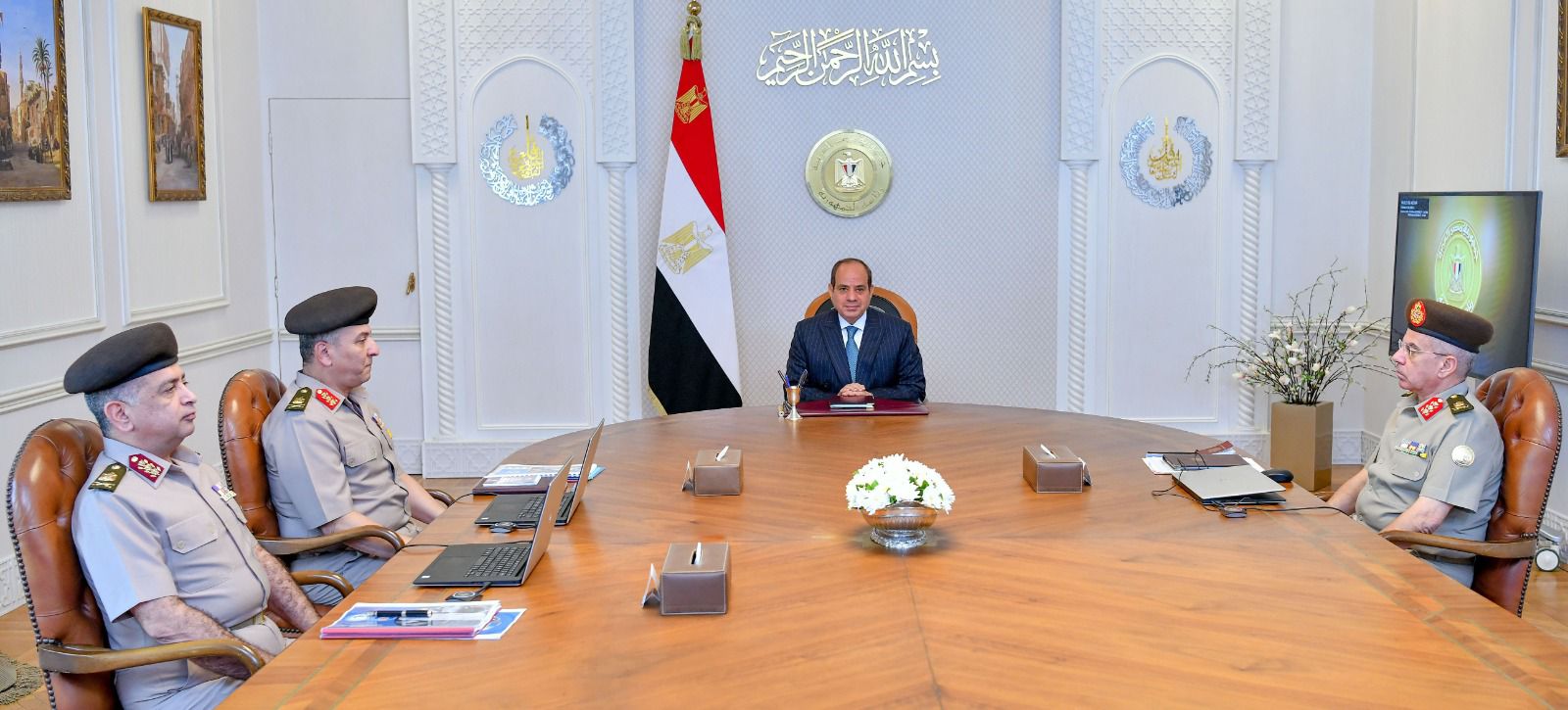 الرئيس السيسي يتابع الموقف التنفيذي لعدد من مشروعات جهاز الخدمة الوطنية