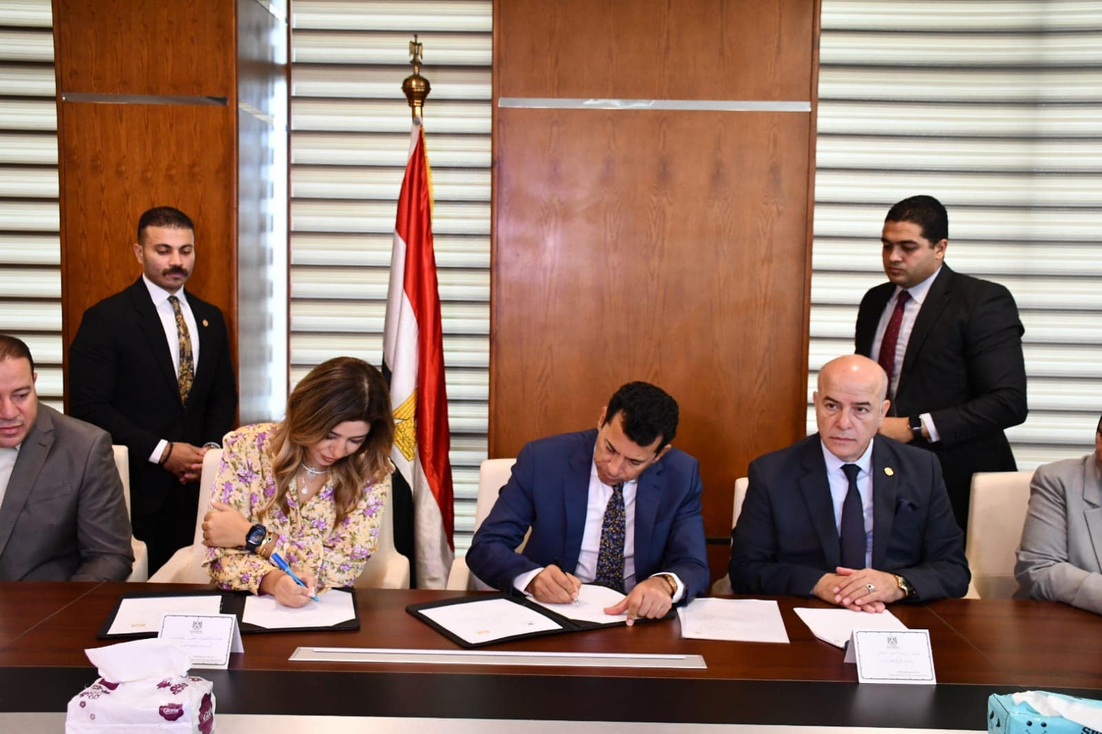 وزير الشباب يشهد توقيع بروتوكول تعاون مع التحالف الوطني