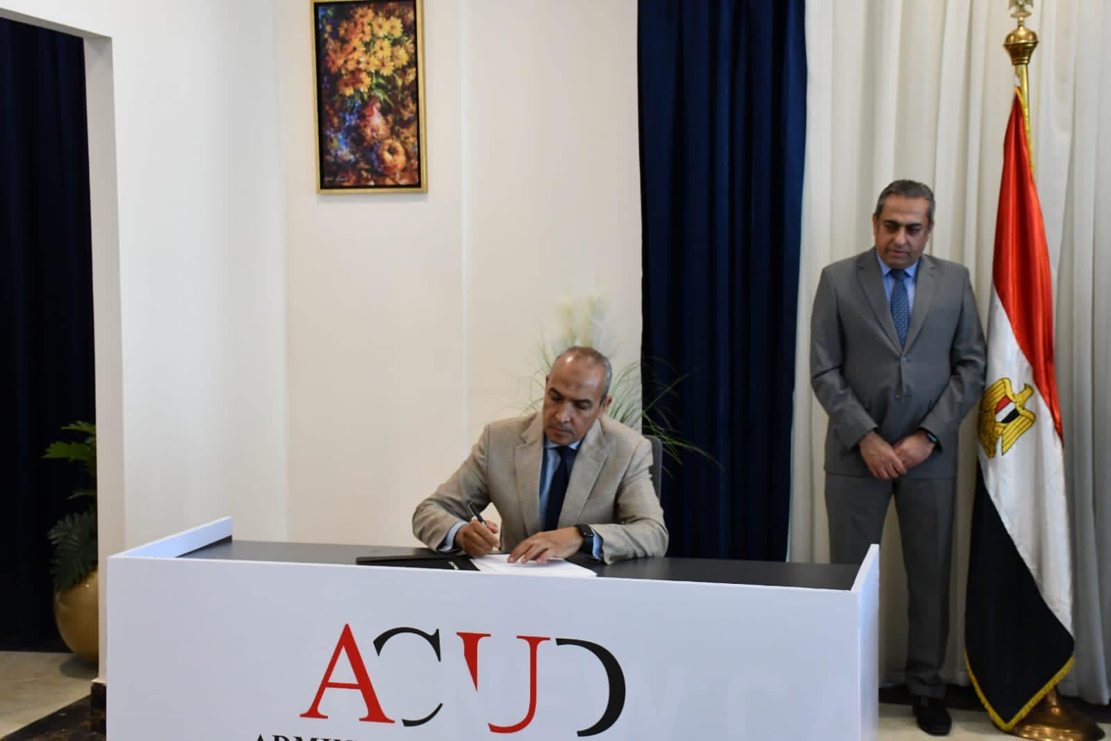 وزير الرياضة يشهد مراسم توقيع بروتوكول تعاون بين نادي النادي وشركة العاصمة الادارية