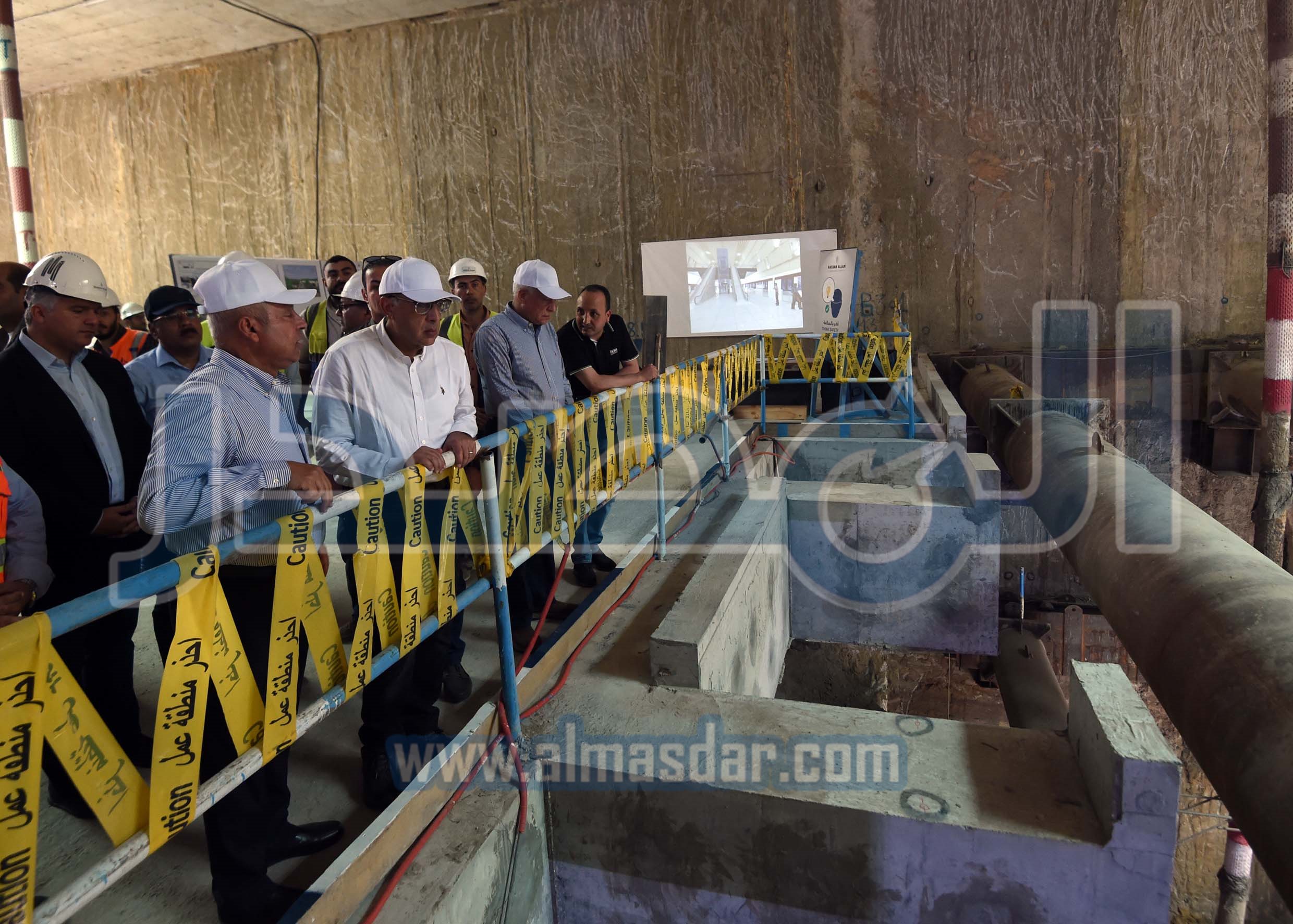رئيس الوزراء يتفقد الخط الرابع لمترو الأنفاق