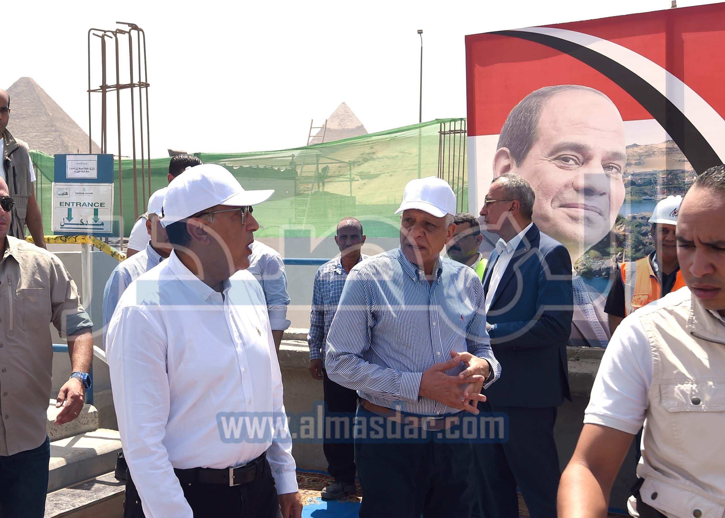 رئيس الوزراء يتفقد الخط الرابع لمترو الأنفاق