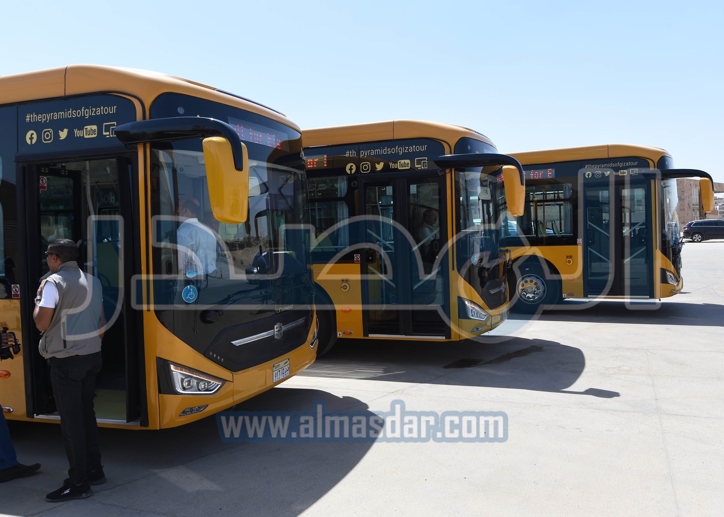 رئيس الوزراء يتفقد أعمال تطوير الخدمات بمنطقة الأهرامات