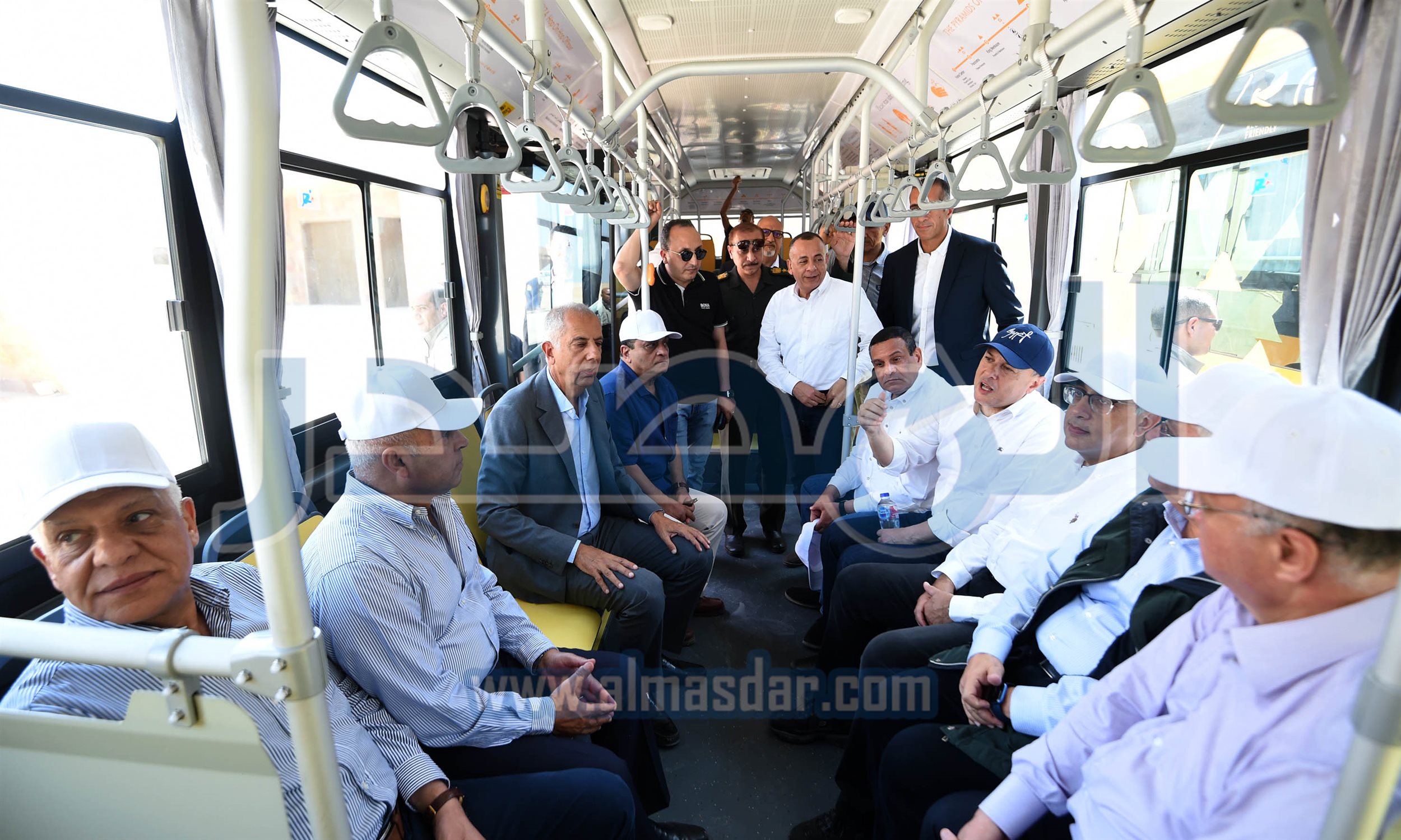 رئيس الوزراء يتفقد أعمال تطوير الخدمات بمنطقة الأهرامات