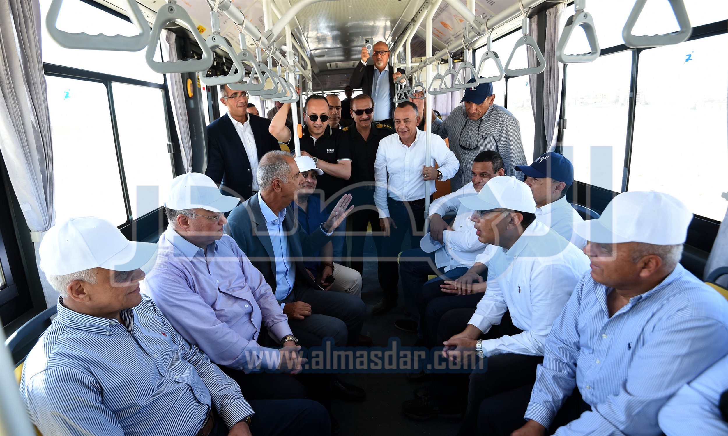 رئيس الوزراء يتفقد أعمال تطوير الخدمات بمنطقة الأهرامات