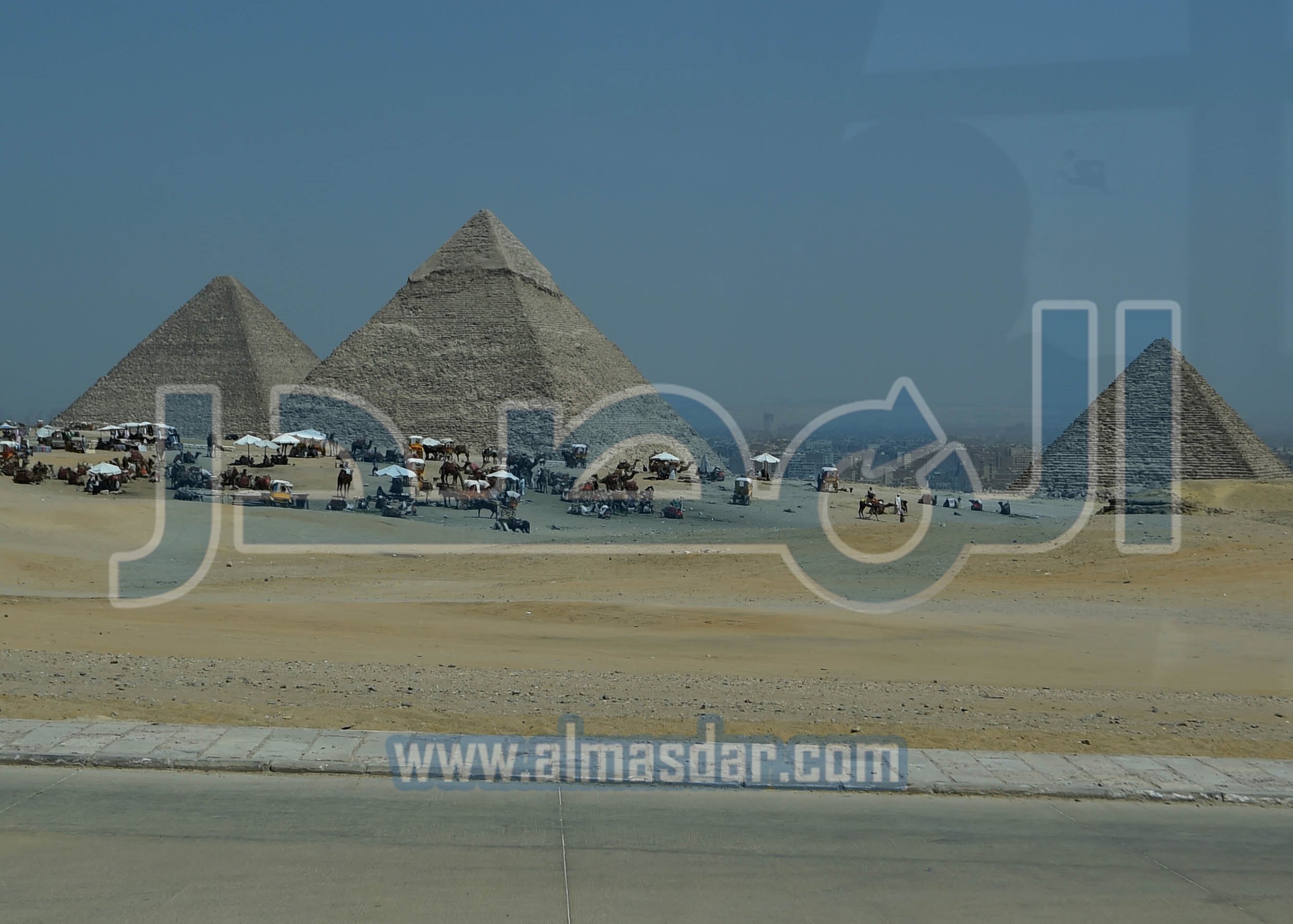رئيس الوزراء يتفقد أعمال تطوير الخدمات بمنطقة الأهرامات