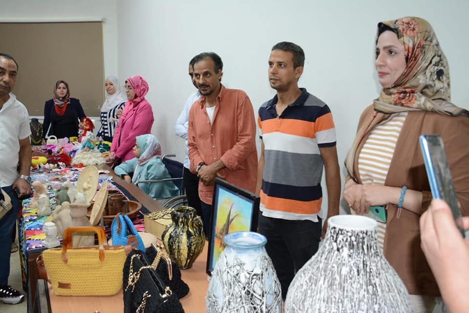 اللواء هشام آمنة ومحافظ بني سويف يفتتحان معرض