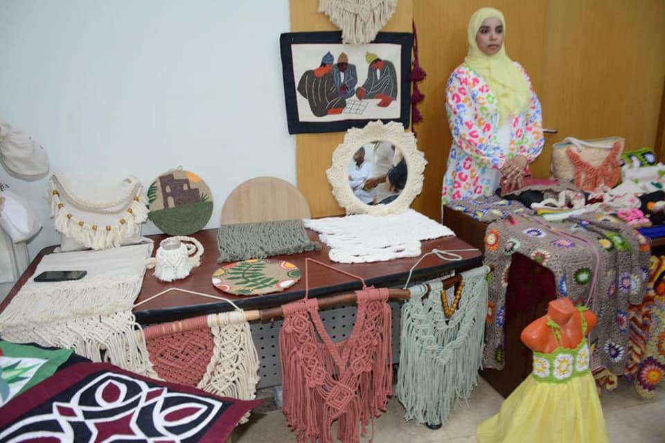 اللواء هشام آمنة ومحافظ بني سويف يفتتحان معرض