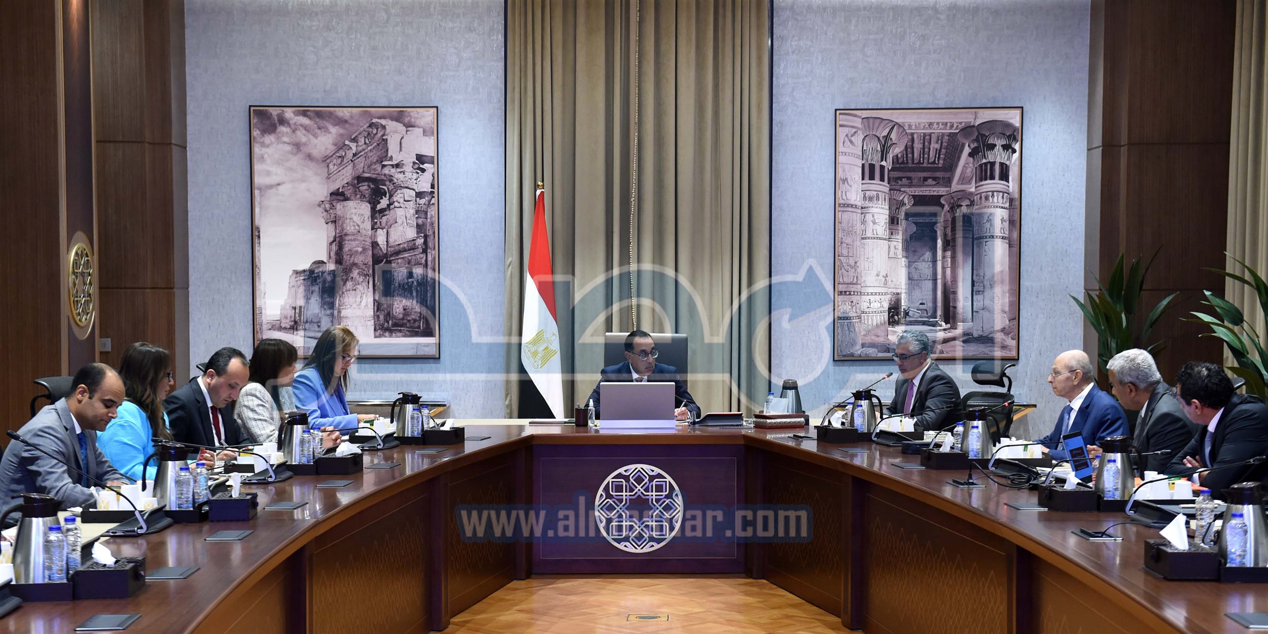 مدبولى يستعرض مشروع مجمع صناعي لإنتاج مُسطحات الصلب