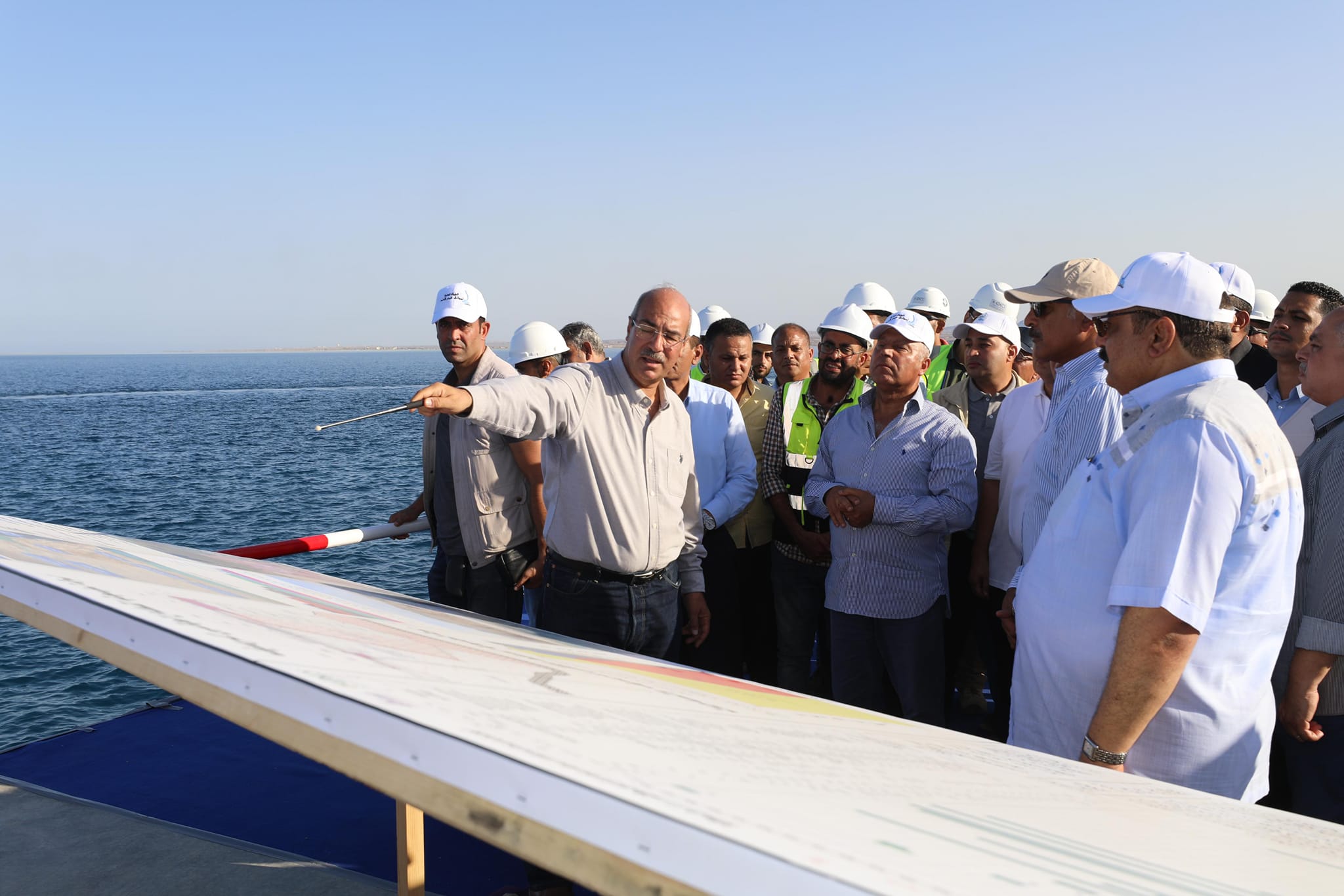 الوزير يتابع اعمال تنفيذ المحطة متعددة الأغراض بميناء سفاجا�