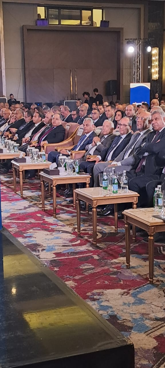 وزير المالية خلال ملتقي