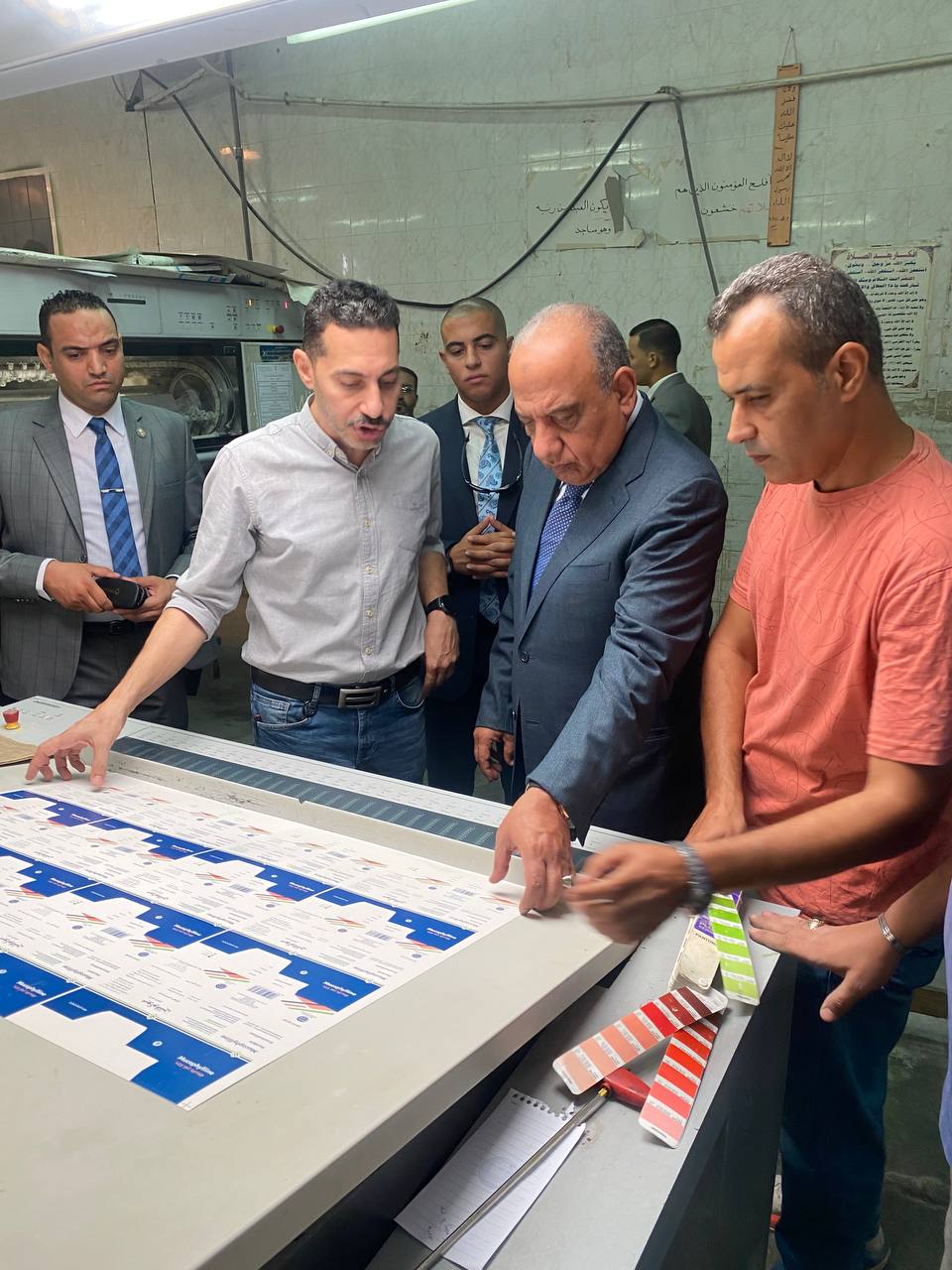 وزير قطاع الأعمال العام يتفقد مصانع شركة العبوات والمستلزمات الطبية