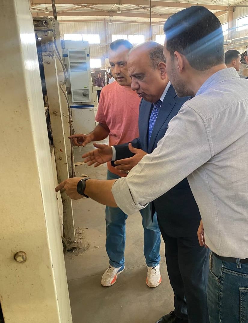وزير قطاع الأعمال العام يتفقد مصانع شركة العبوات والمستلزمات الطبية