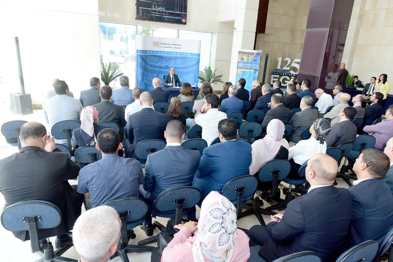 رئيس البورصة المصرية يلتقي مع قيادات شركات الوساطة