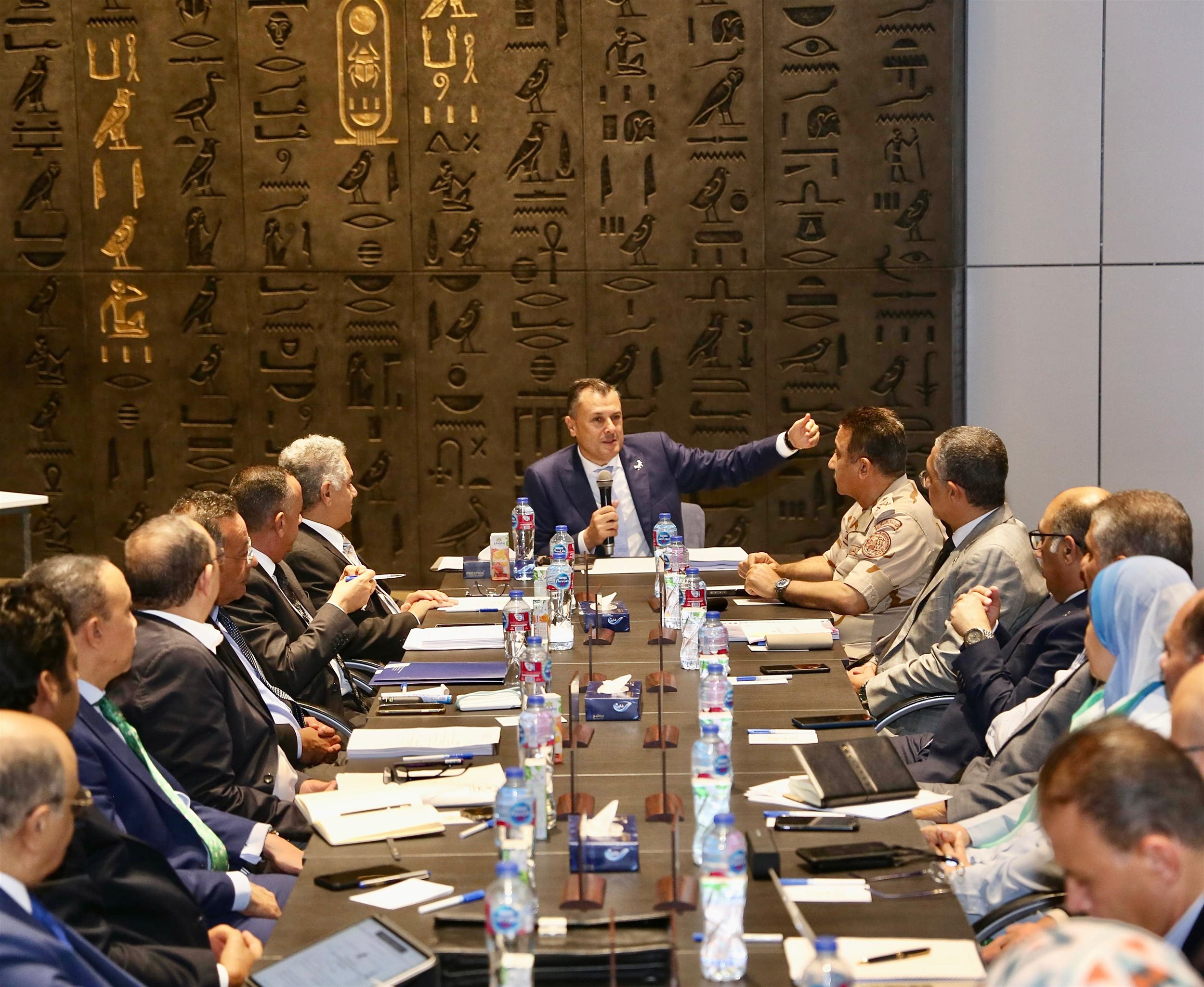 وزير السياحة يترأس اجتماع مجلس إدارة هيئة المتحف المصري الكبير