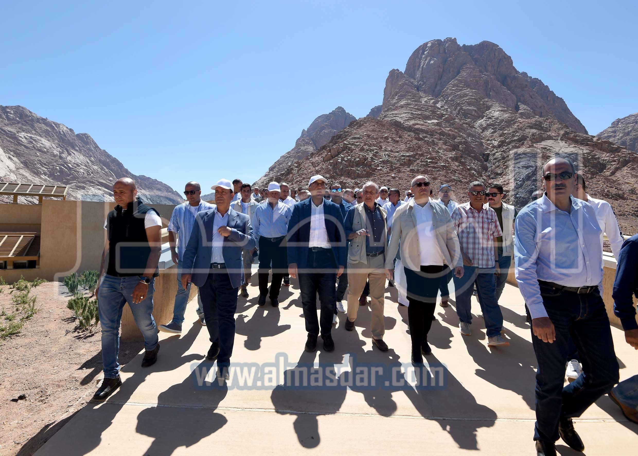 رئيس الوزراء يتفقد مشروع إنشاء المنتجع السياحي الجبلي بسانت كاترين