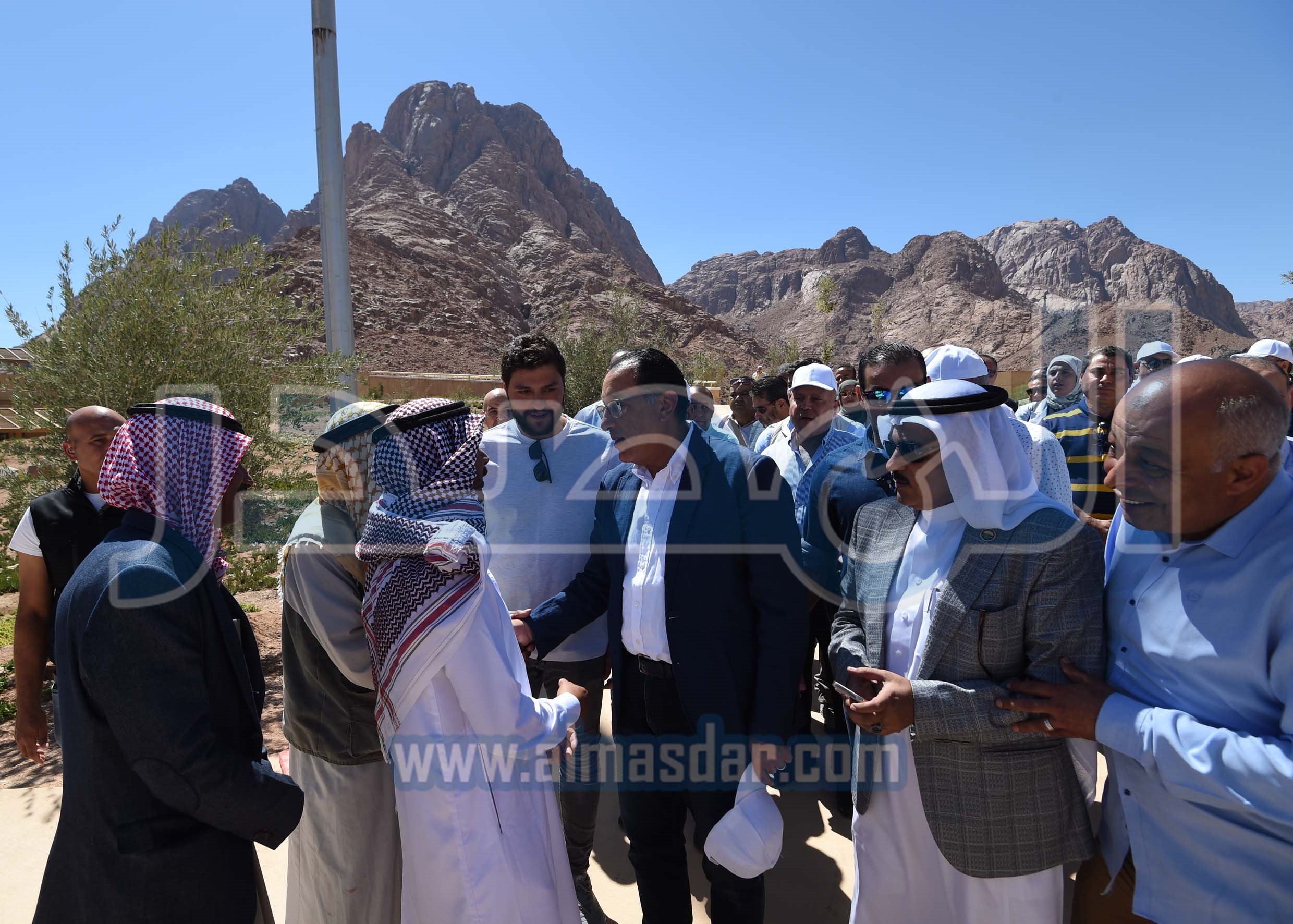 رئيس الوزراء يتفقد مشروع إنشاء المنتجع السياحي الجبلي بسانت كاترين