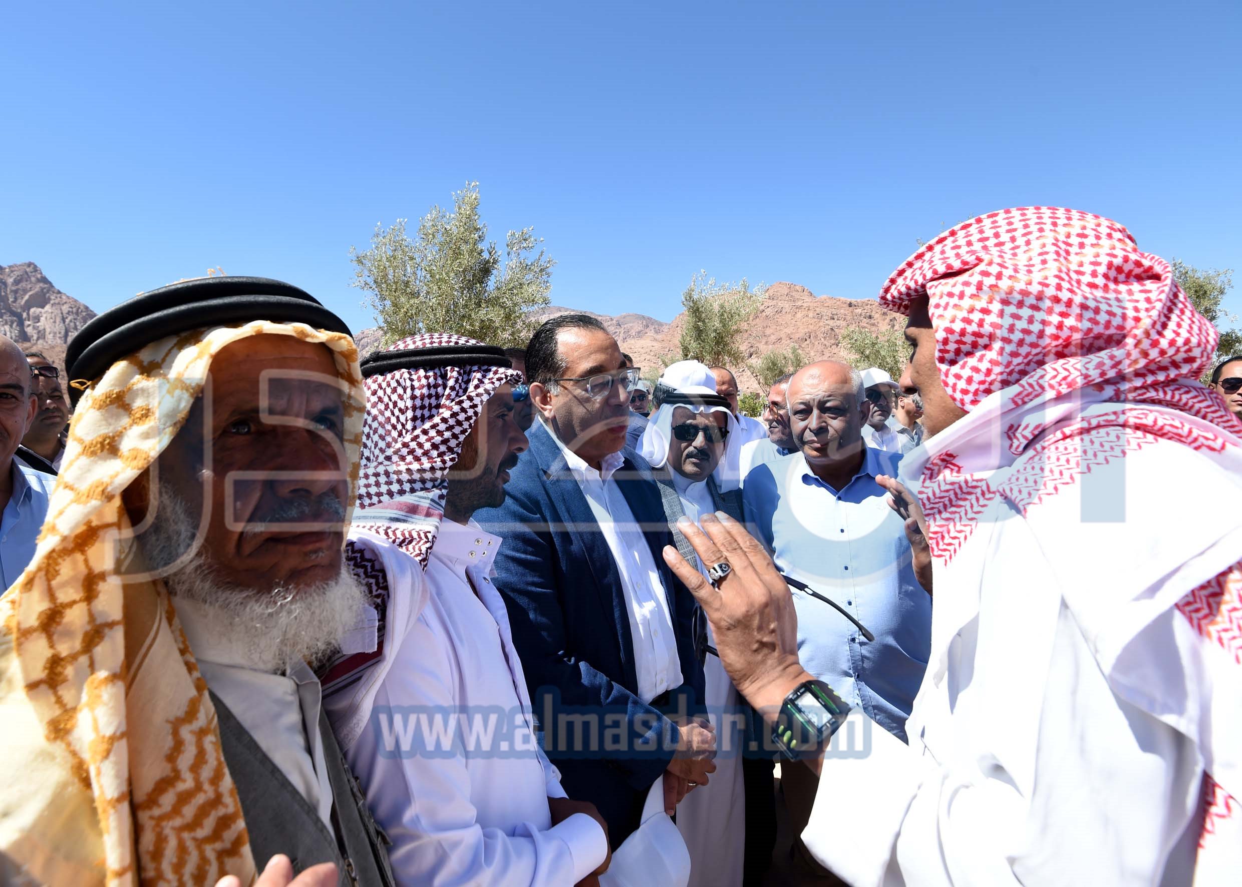رئيس الوزراء يتفقد مشروع إنشاء المنتجع السياحي الجبلي بسانت كاترين