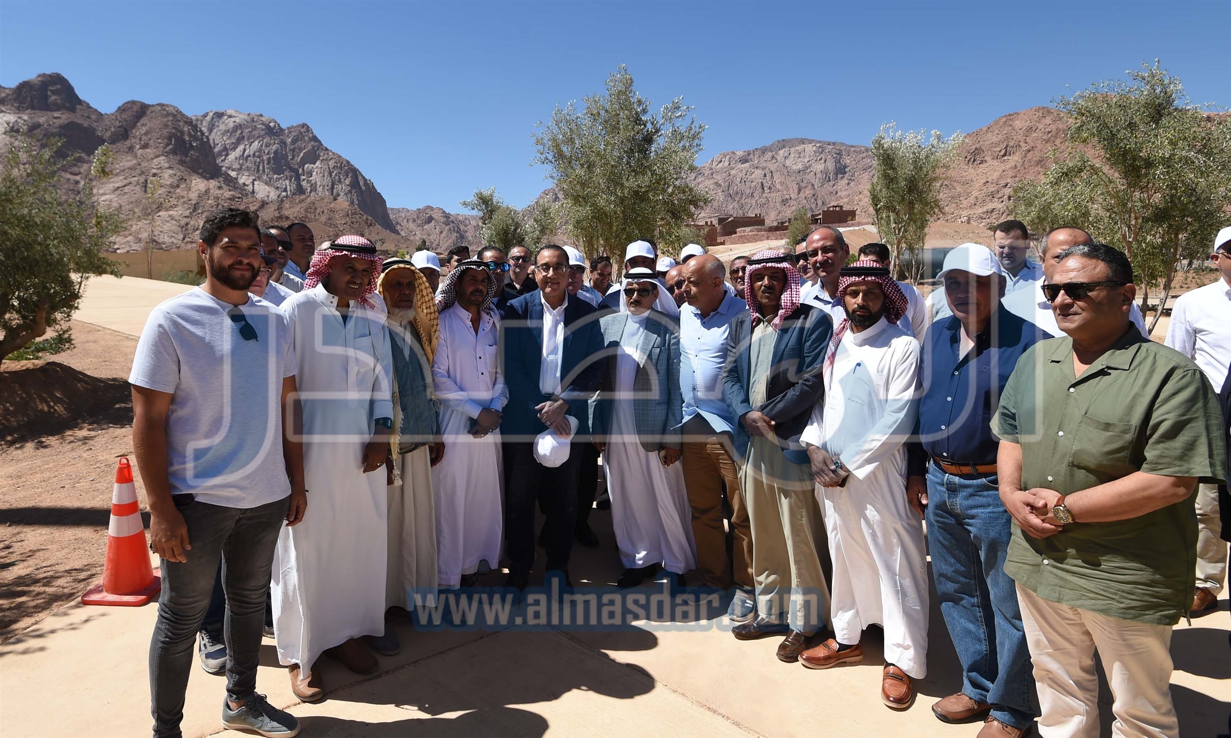 رئيس الوزراء يتفقد مشروع إنشاء المنتجع السياحي الجبلي بسانت كاترين