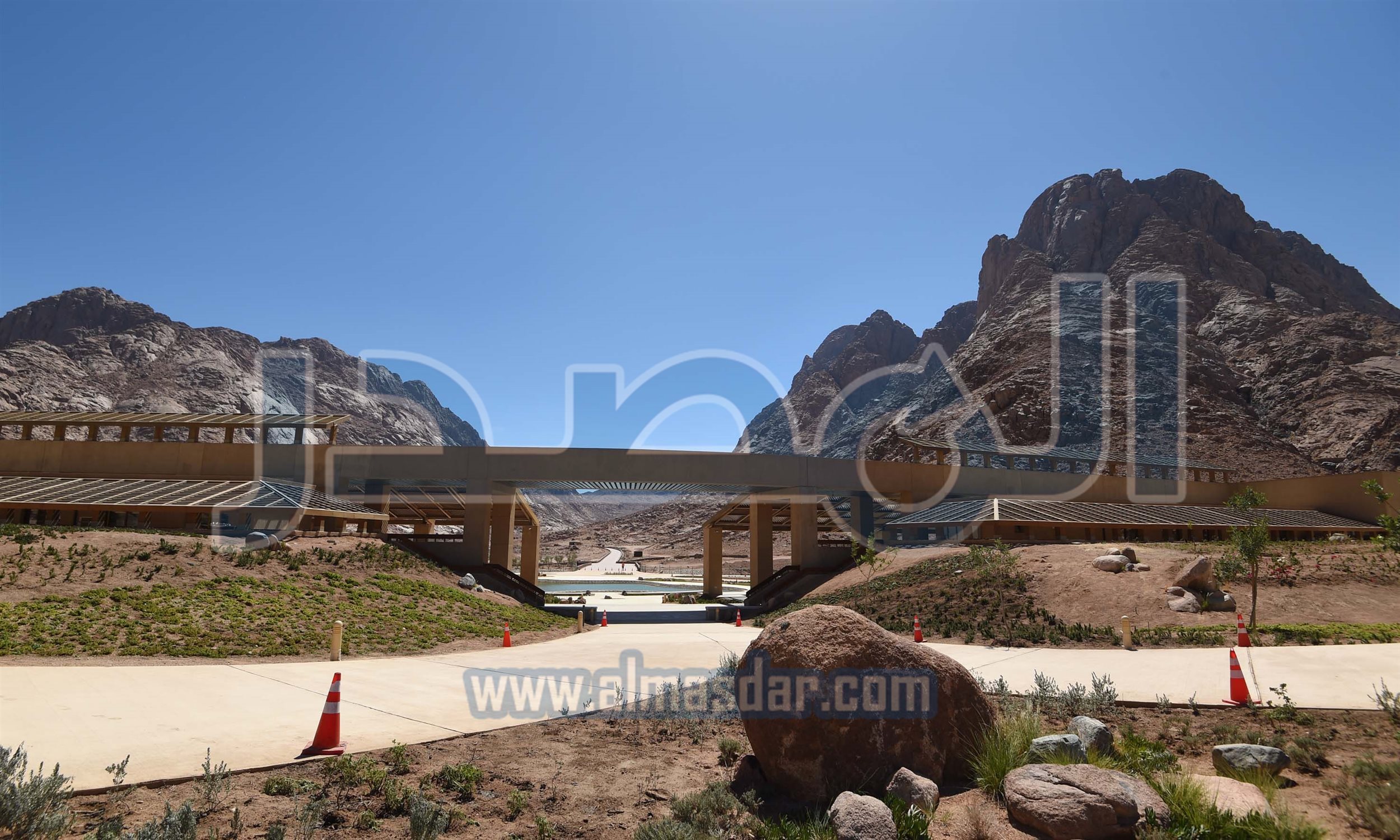 رئيس الوزراء يتفقد مشروع إنشاء المنتجع السياحي الجبلي بسانت كاترين