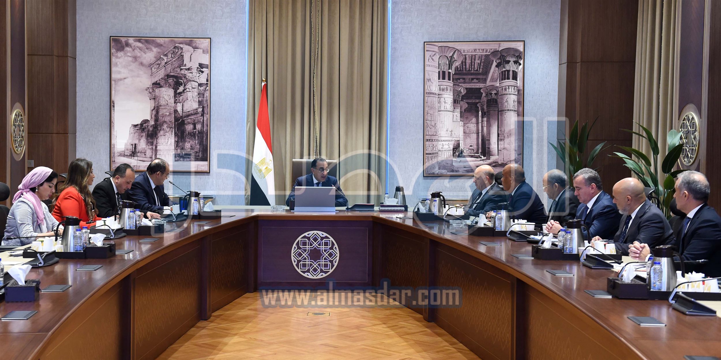 رئيس الوزراء يستعرض مقترحات تعميق الصناعات المعدنية