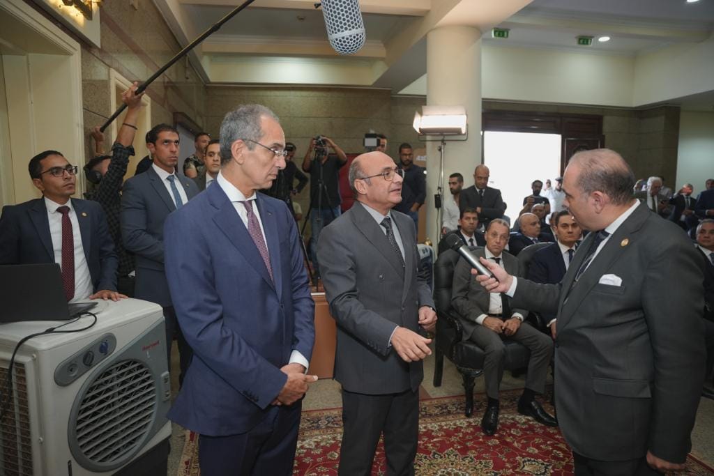 وزيرا العدل والاتصالات وتكنولوجيا المعلومات يُطلقان وحدة إصدار وثائق وزارة العدل