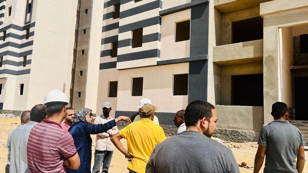 وزير الإسكان يتابع موقف تنفيذ 2064 وحدة سكنية بمبادرة سكن كل المصريين