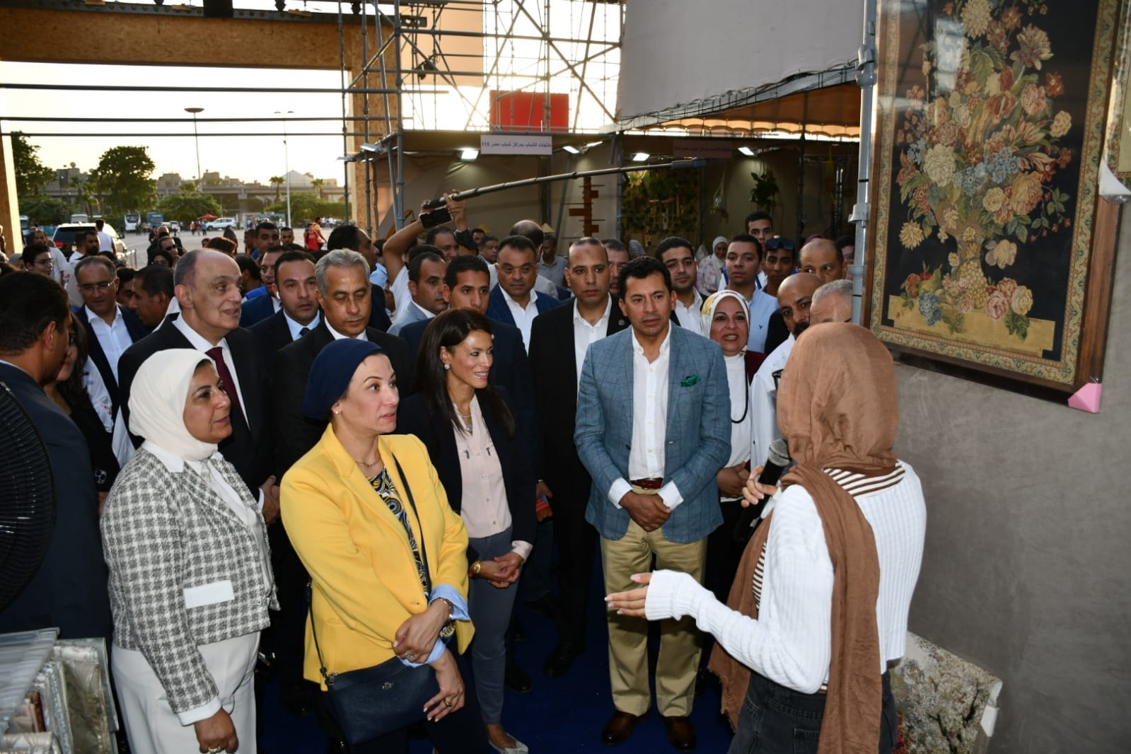 وزير الشباب يفتتح معرض بيزنس يا شباب للحرف والصناعات الصغيرة