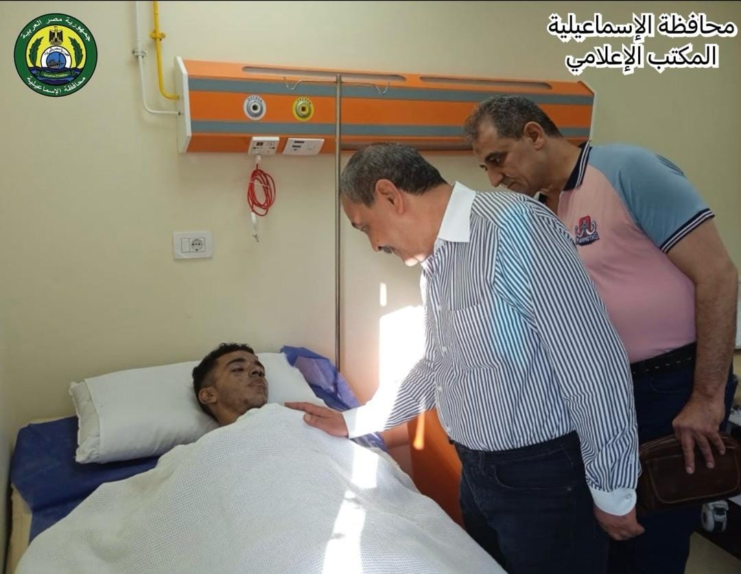 محافظ الإسماعيلية يطمئن على حالة المصابين بالحريق
