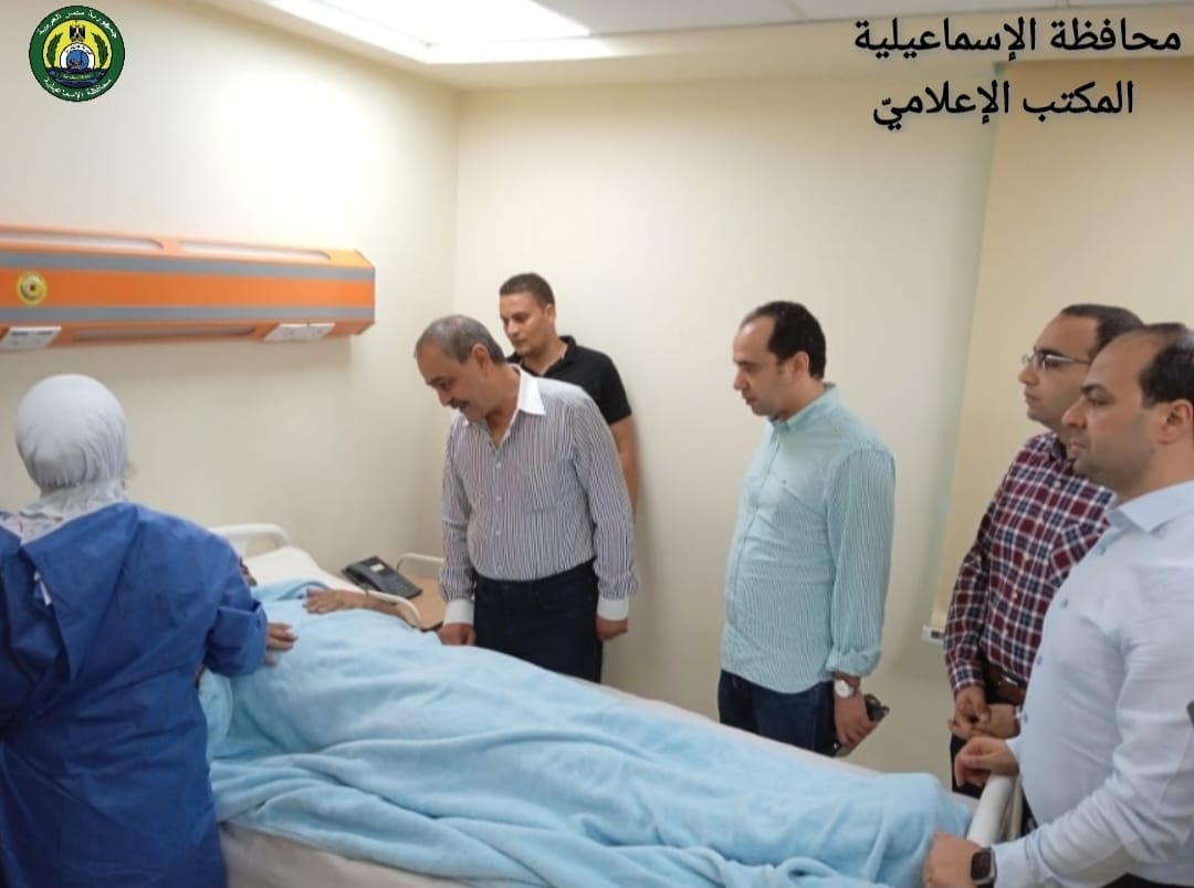 محافظ الإسماعيلية يطمئن على حالة المصابين بالحريق