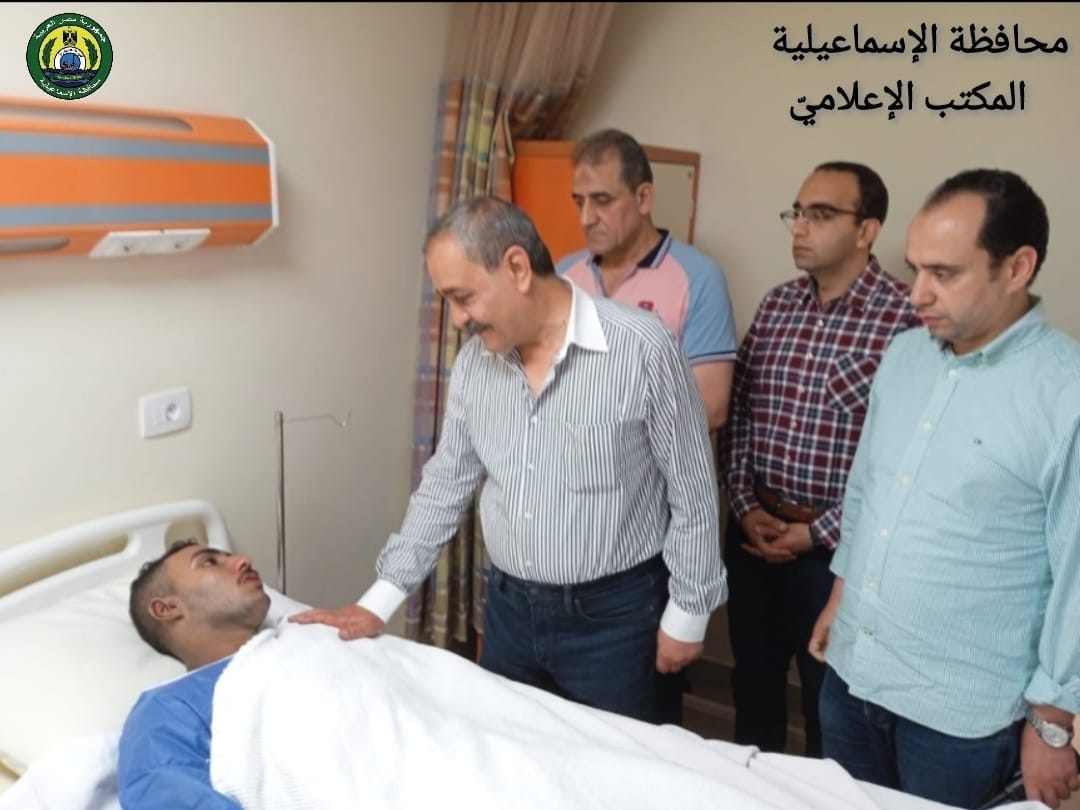 محافظ الإسماعيلية يطمئن على حالة المصابين بالحريق