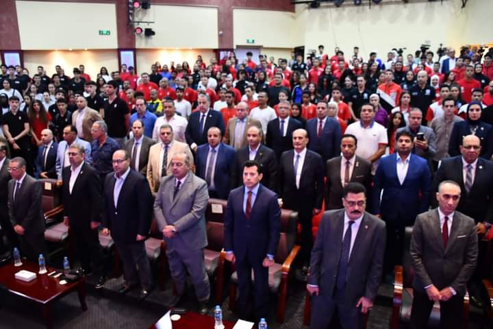 وزير الرياضة يعلن عن زيادة ومضاعفة مكافآت البطولات القارية والعالمية