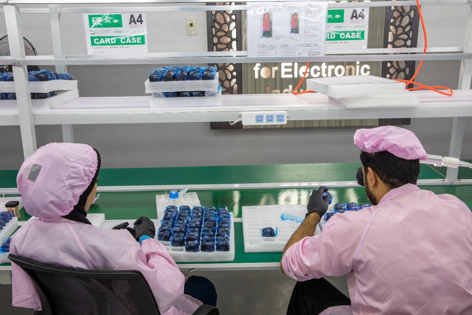 اقتصادية قناة السويس تشهد افتتاح أول مصنع لإكسسوارات المحمول