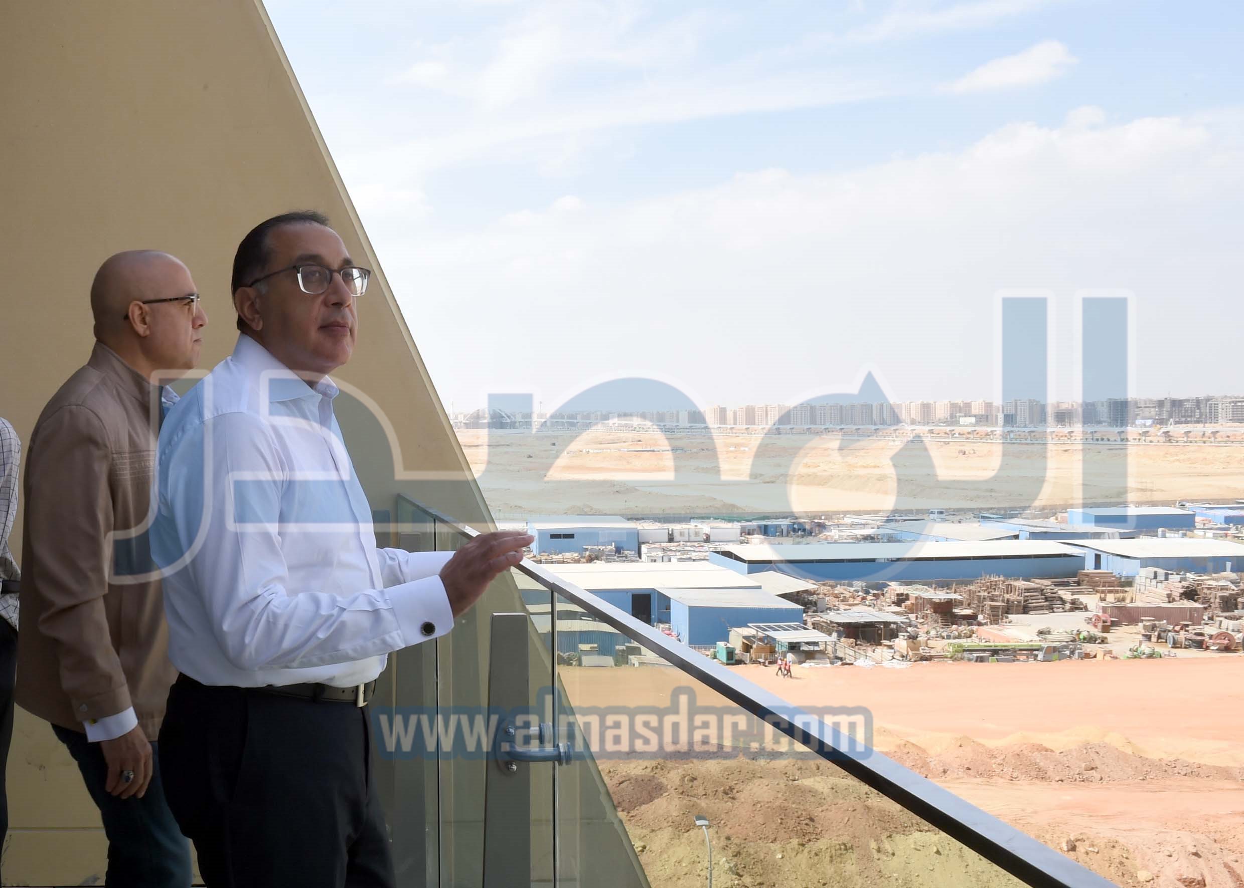 رئيس الوزراء يتفقد مشروعات العاصمة الإدارية الجديدة