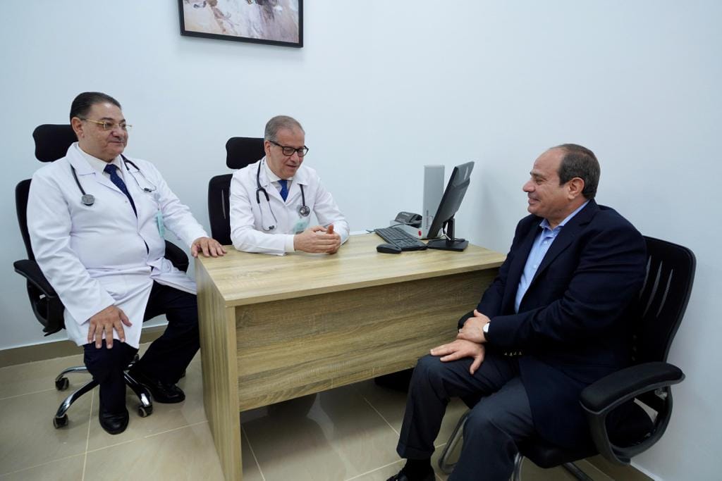 السيسي يجري الكشف الطبي لاستكمال إجراءات ترشحه للرئاسه
