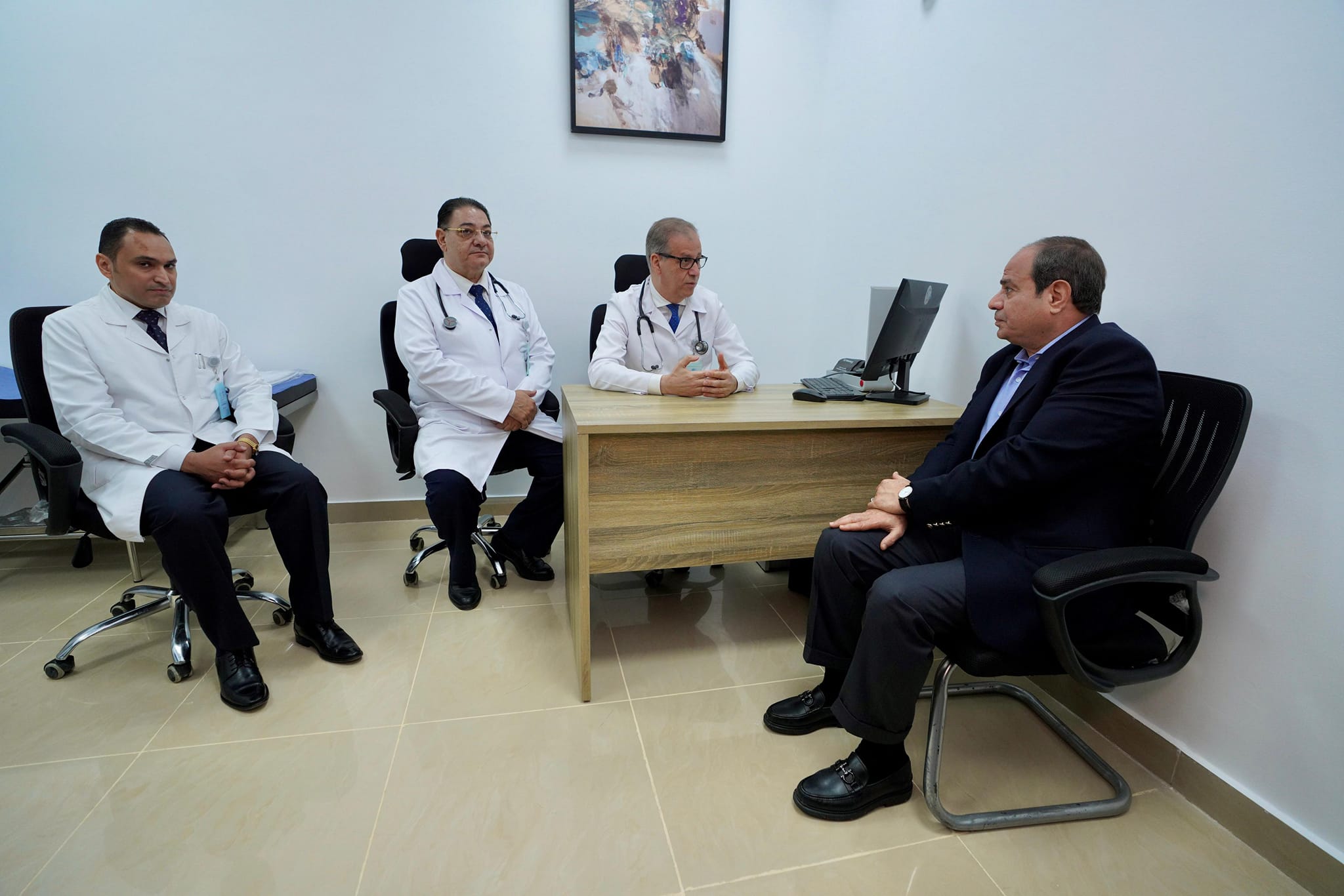 السيسي يجري الكشف الطبي لاستكمال إجراءات ترشحه للرئاسه