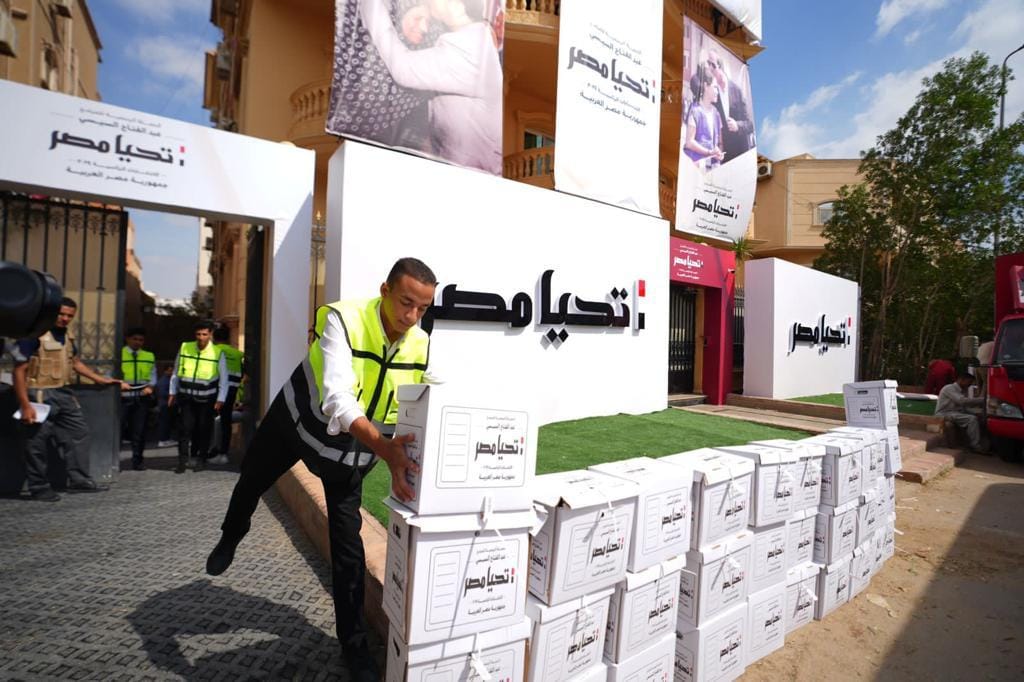 وكيل المرشح الرئاسي يقدم أوراق ترشحه للهيئة الوطنية