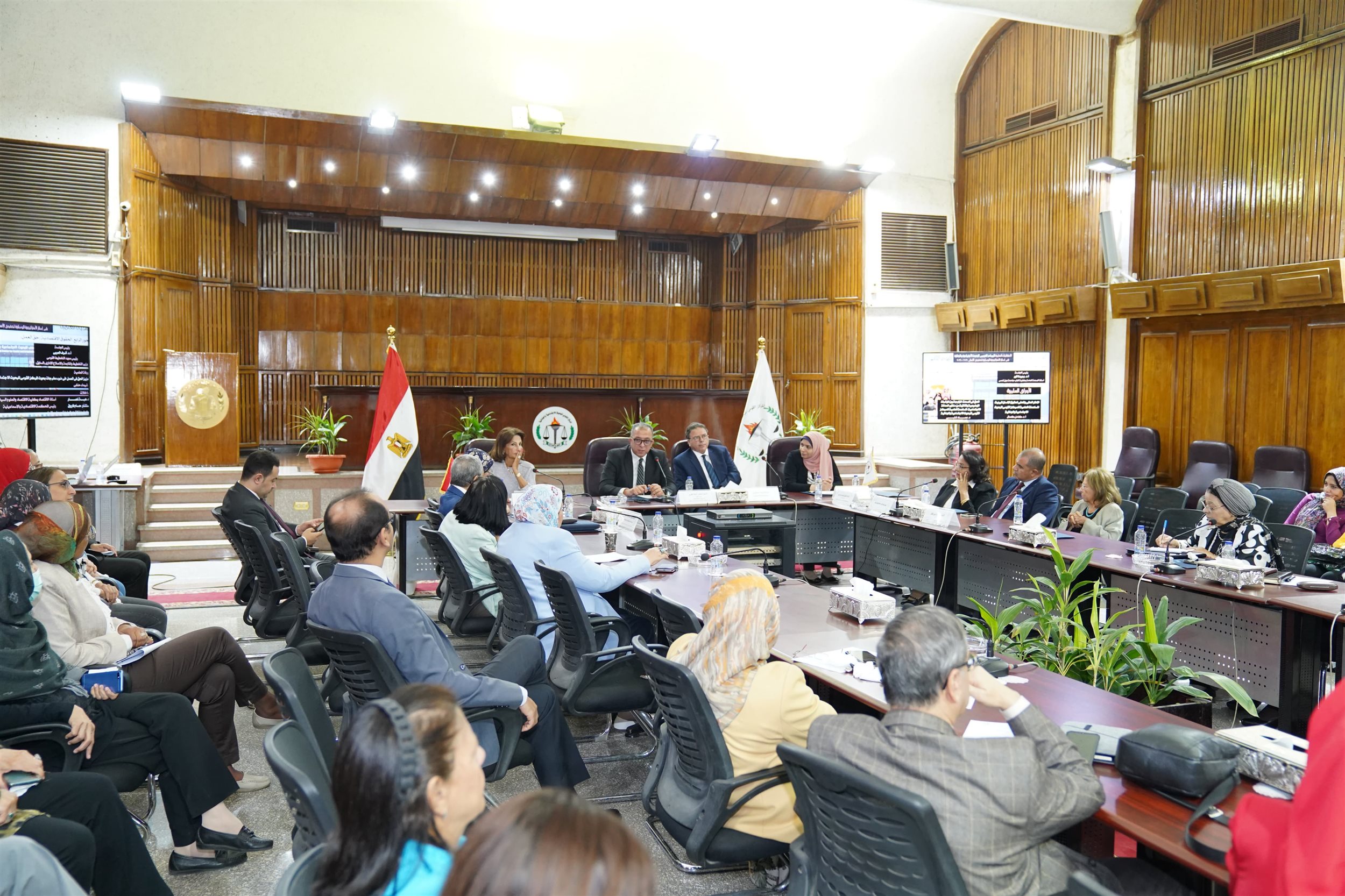 الندوة العلمية حول الإسهامات العلمية للمركز القومي للبحوث الاجتماعية