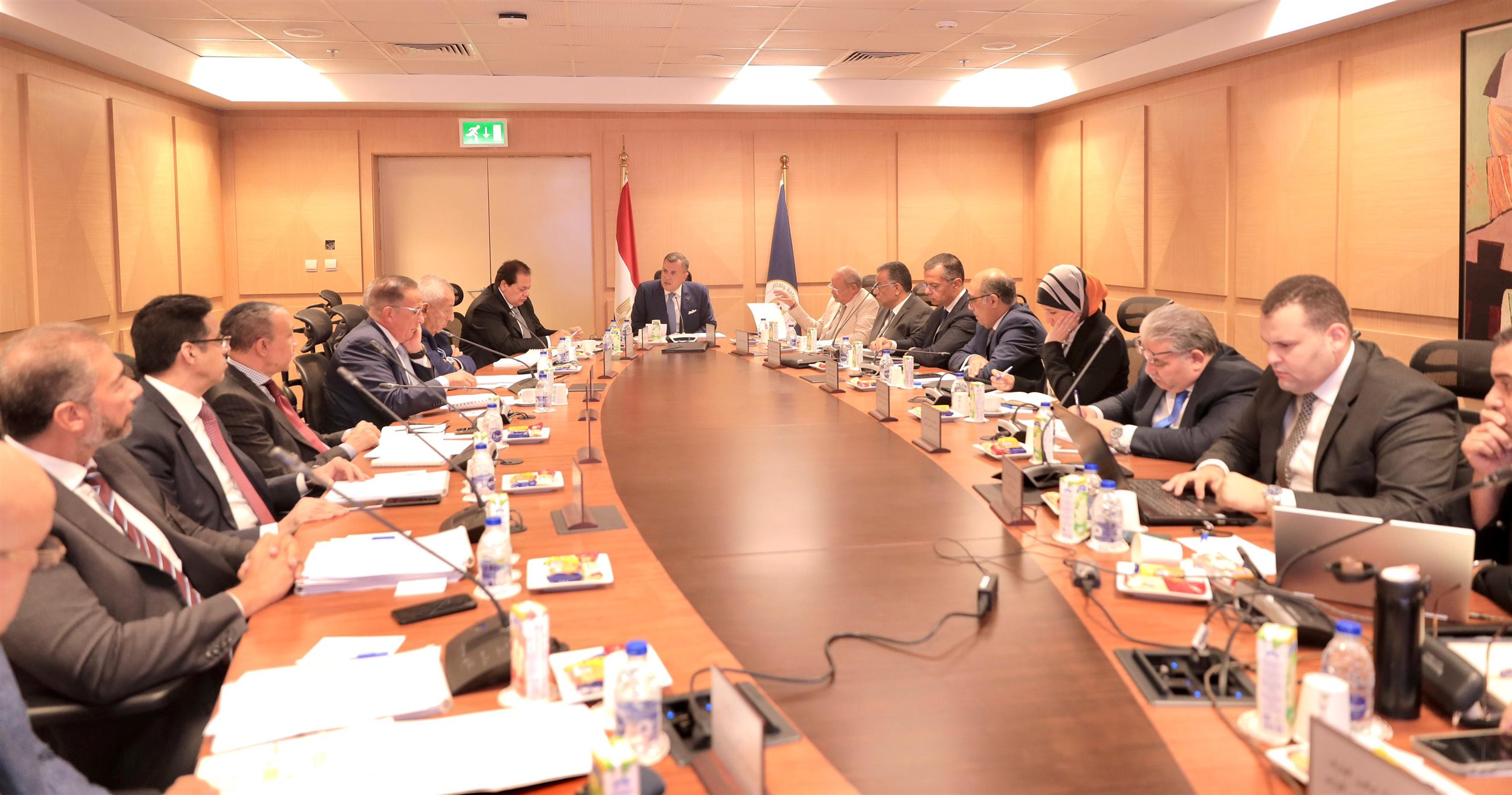وزير السياحة يترأس الاجتماع الأول للجنة الخاصة للسياحة
